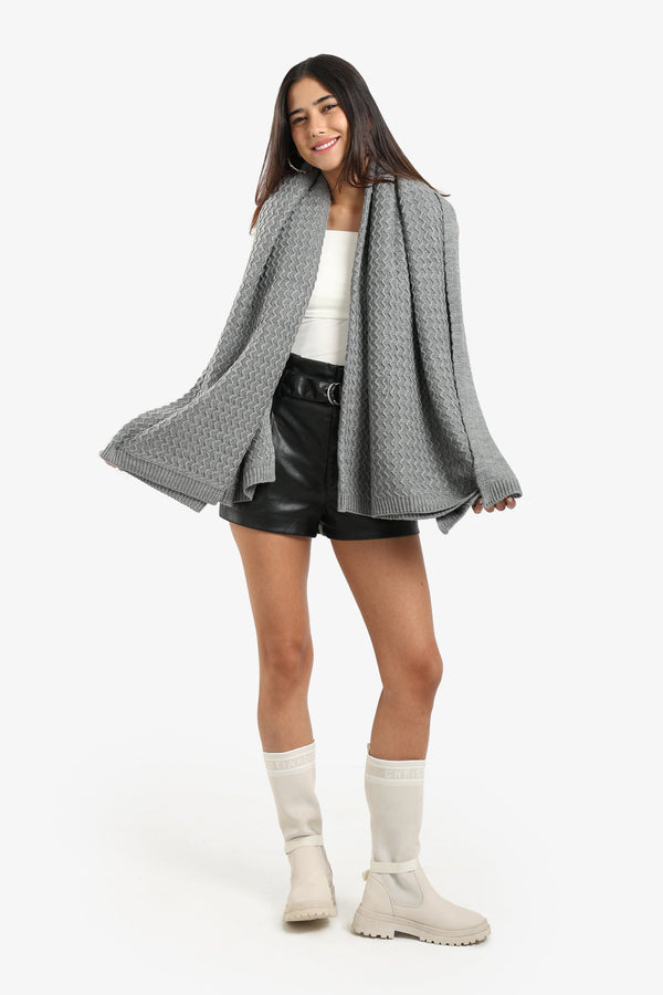 Soft Zigzag Pattern Throw